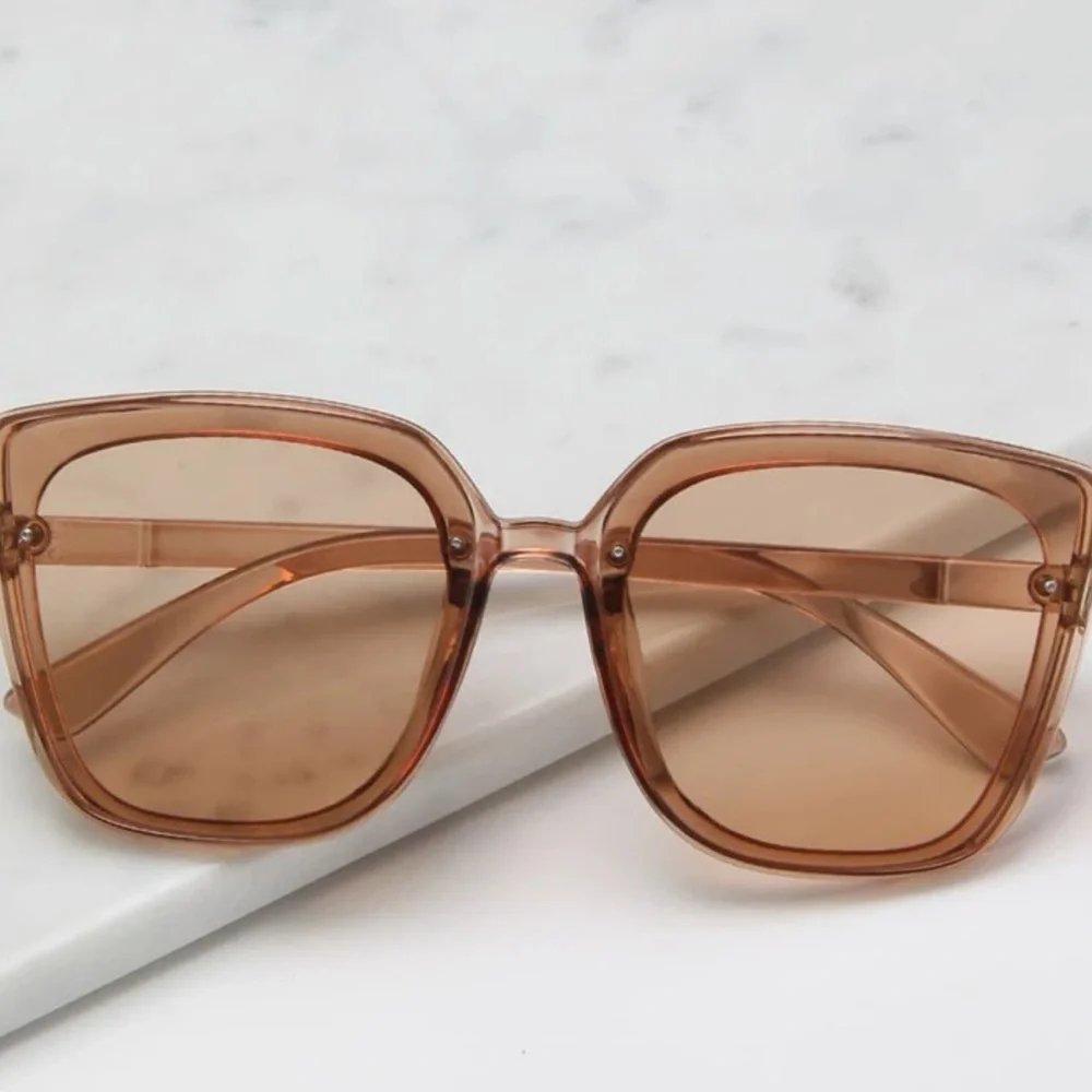 Champagne Sunglasses - Picture 2 of 2
